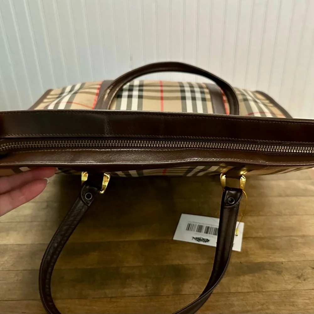 Burberry Knight Nova Check Canvas Leather Shopper Zip Tote Bag - Picture 6 of 13